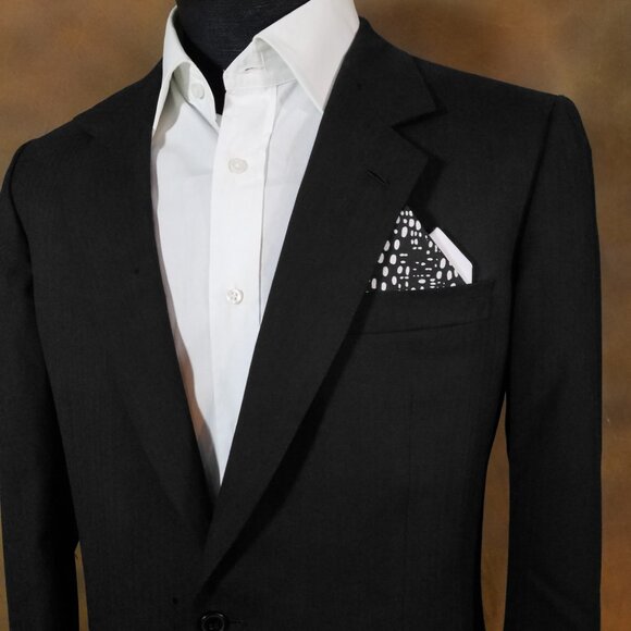 NEW - Contrasting Color 100% Cotton Pre-Folded Pocket Square Handkerchief Insert - Picture 1 of 7